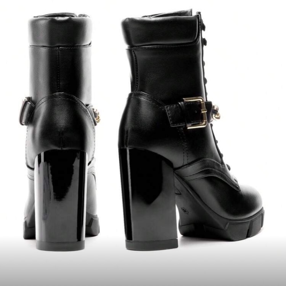 Elegant Black Lace-Up Boots with Chain Accent - Picture 6 of 11